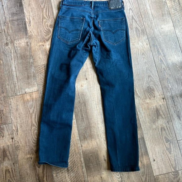 Levi's Blue Straight Cut Denim Jeans - Picture 1 of 7